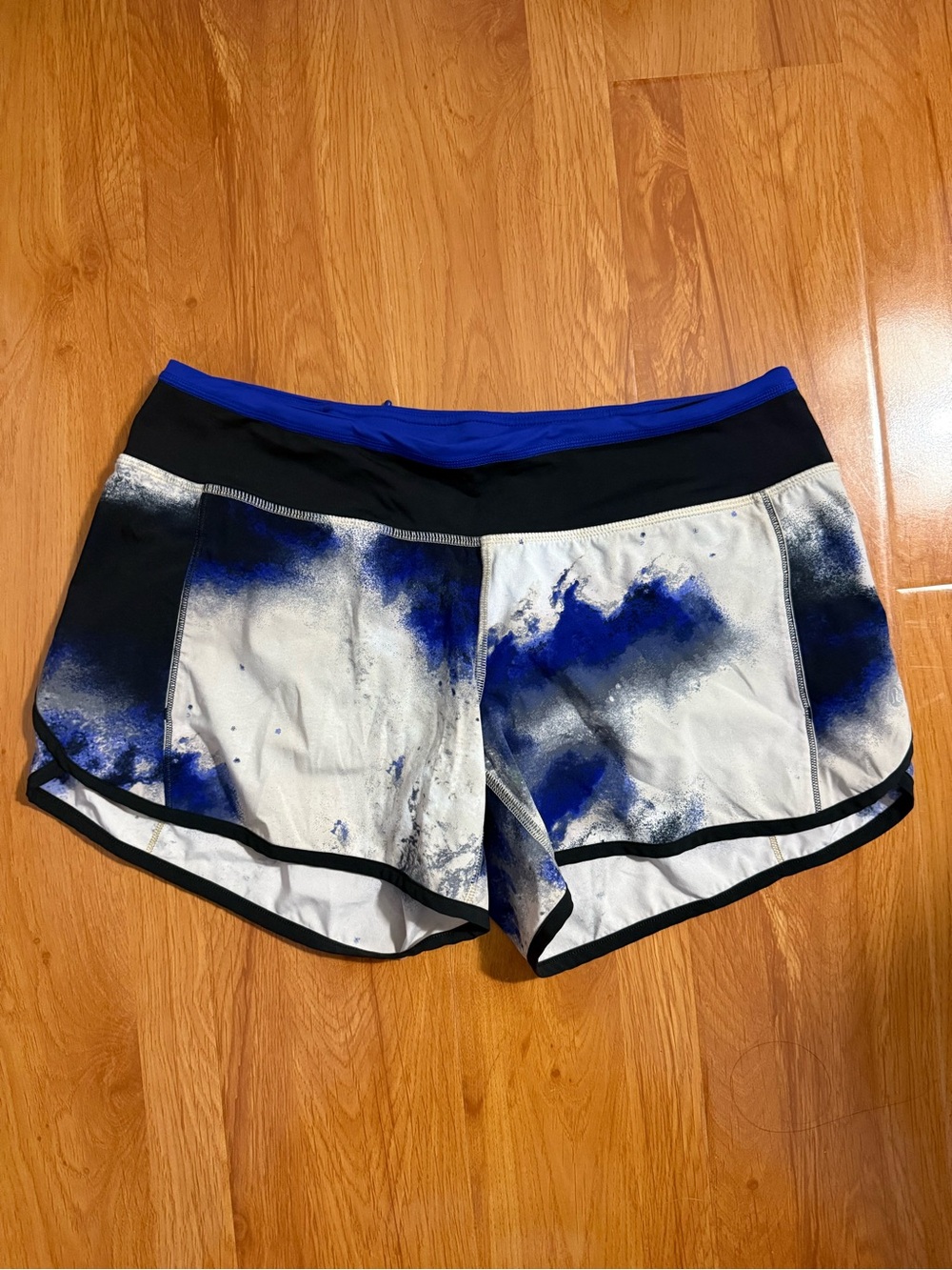 Lululemon Women’s Blue & White Active Running Shorts - 8